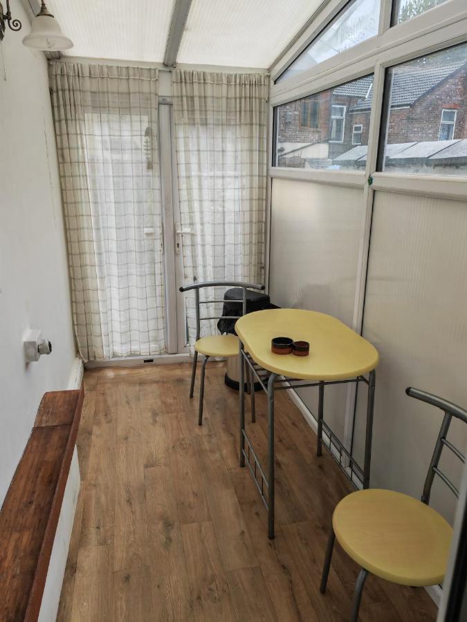 White House Apartment Manchester Exterior photo